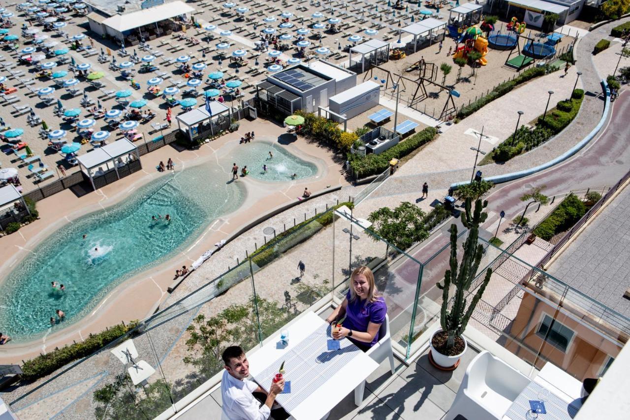 Hotel Alexandra - Beach Front - Healthy Xxl Breakfast & Brunch Until 12 30 - Parking Included Misano Adriatico Εξωτερικό φωτογραφία