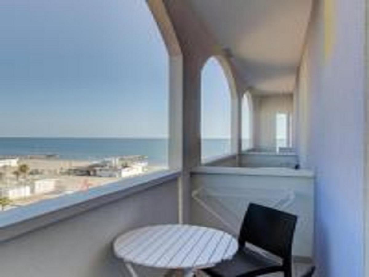 Hotel Alexandra - Beach Front - Healthy Xxl Breakfast & Brunch Until 12 30 - Parking Included Misano Adriatico Εξωτερικό φωτογραφία