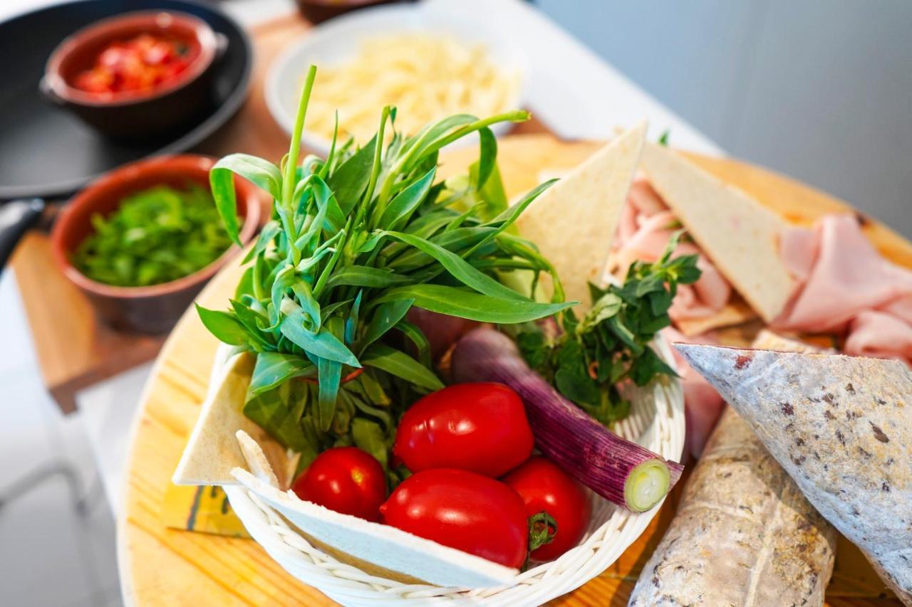 Hotel Alexandra - Beach Front - Healthy Xxl Breakfast & Brunch Until 12 30 - Parking Included Misano Adriatico Εξωτερικό φωτογραφία