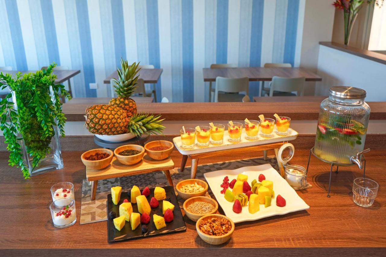Hotel Alexandra - Beach Front - Healthy Xxl Breakfast & Brunch Until 12 30 - Parking Included Misano Adriatico Εξωτερικό φωτογραφία