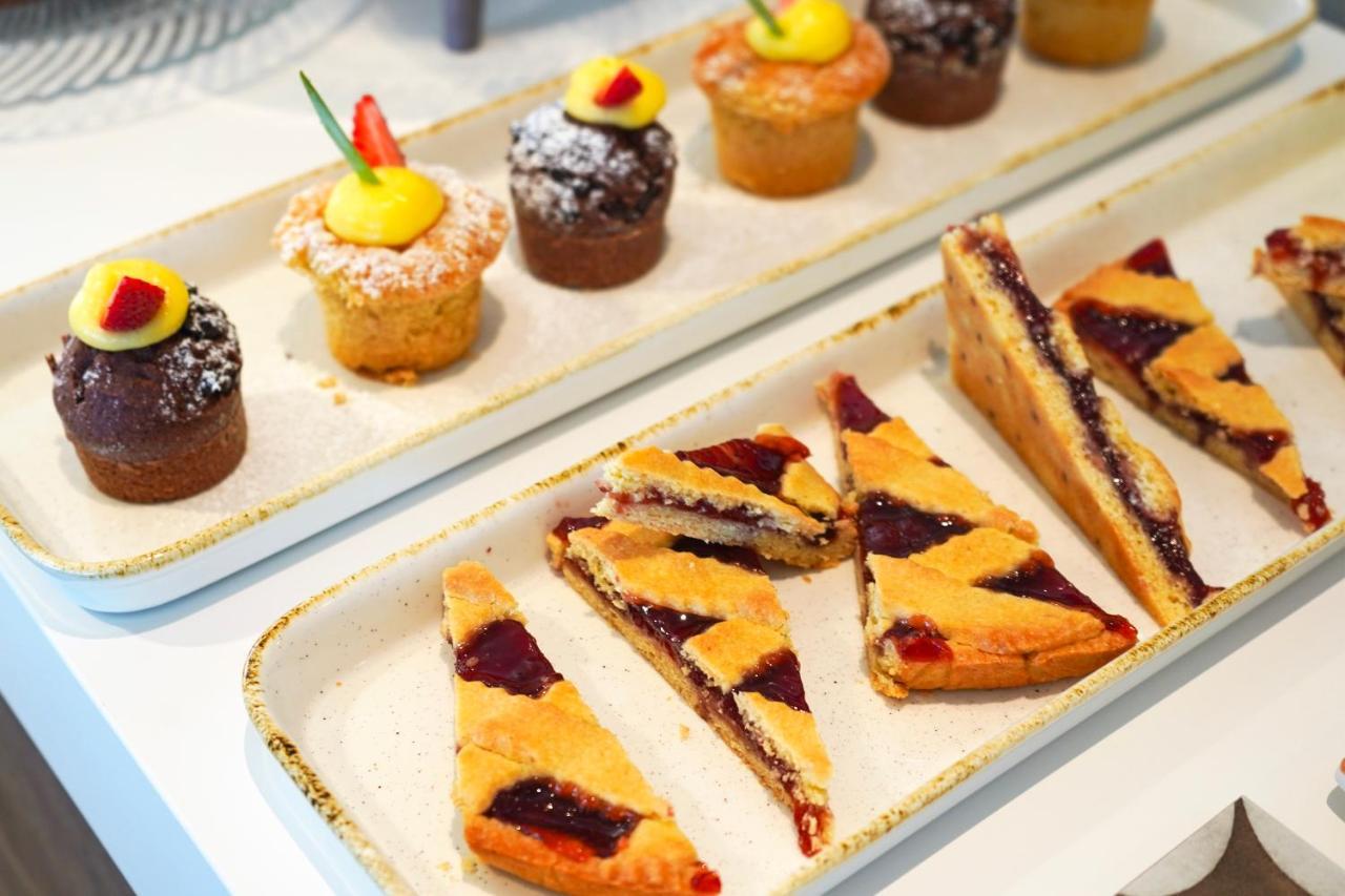 Hotel Alexandra - Beach Front - Healthy Xxl Breakfast & Brunch Until 12 30 - Parking Included Misano Adriatico Εξωτερικό φωτογραφία