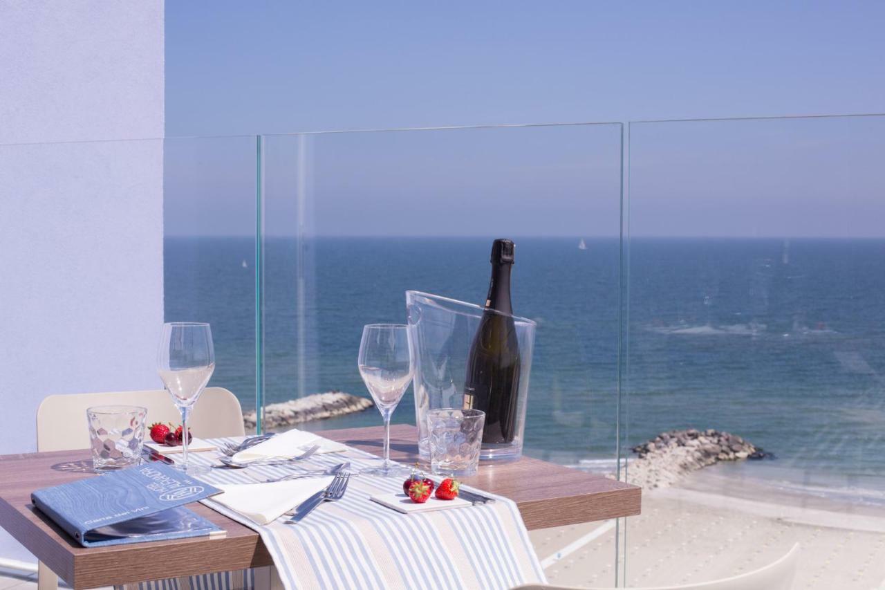 Hotel Alexandra - Beach Front - Healthy Xxl Breakfast & Brunch Until 12 30 - Parking Included Misano Adriatico Εξωτερικό φωτογραφία