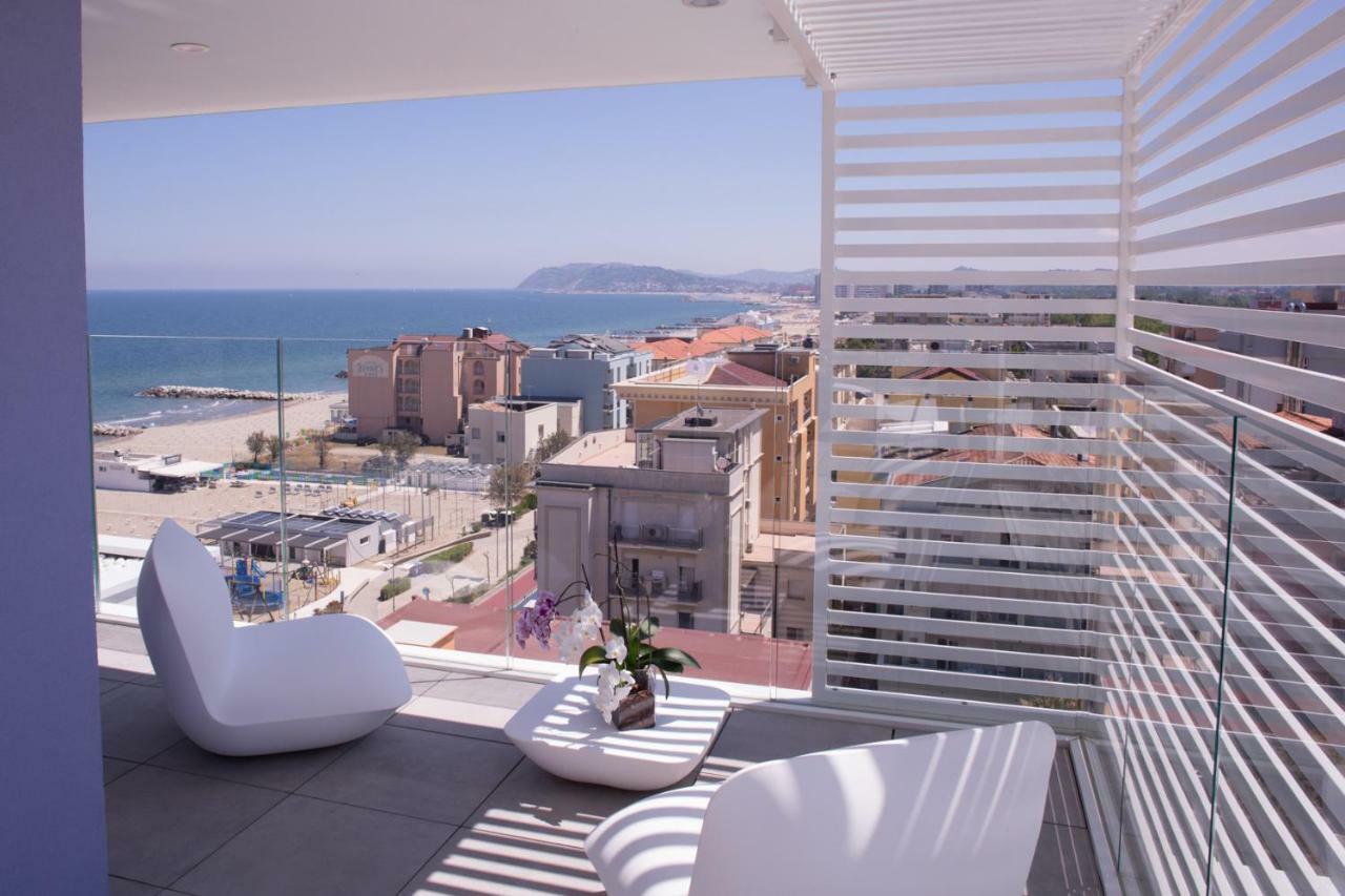 Hotel Alexandra - Beach Front - Healthy Xxl Breakfast & Brunch Until 12 30 - Parking Included Misano Adriatico Εξωτερικό φωτογραφία