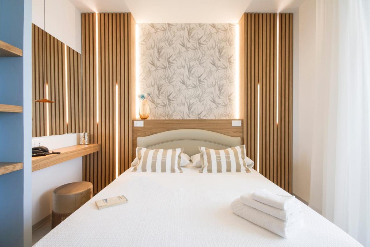 Hotel Alexandra - Beach Front - Healthy Xxl Breakfast & Brunch Until 12 30 - Parking Included Misano Adriatico Εξωτερικό φωτογραφία